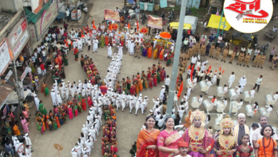 Photo of पाऊले चालती पंढरीची वाट…. श्री शिवाजी विद्यालय व गुरुकुल इंग्लिश स्कूलच्या वतीने भव्य दिव्य दिंडी सोहळ्याचे डोळे दीपवणारं विहंगम दृश्य… 