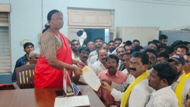 Photo of मराठा-ओबीसीनंतर आता बंजारा-आदिवासी वाद उफाळणार? बंजारा समाजाने अनुसूचित जमातीत मागणी केलेल्या आरक्षणाला सकल आदिवासी समाजाचा तिव्र विरोध!