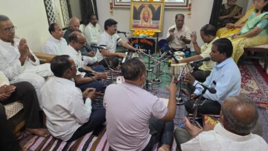 Photo of सावली नसावी कधी दुर्जनांची!  विजयादशमी निमित्त साई मंडळाच्या भजन संध्येने श्रोते मंत्रमुग्ध! -गुरुदेव सेवा मंडळाचा पुढाकार !