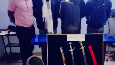 Photo of पुसद शहर पोलीस स्टेशनच्या हद्दीत धारदार लोखंडी तलवारी बाळगणा-यावर गुन्हा दाखल; स्थानिक गुन्हे शाखा यवतमाळ यांची कारवाई!