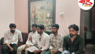 Photo of बंजारा समाजाचं आराध्य दैवत श्री संत सेवालाल महाराज यांची जयंती साजरी न केल्याने राज्यमंत्री इंद्रनील नाईकांसह त्यांच्या सुविधा पत्नीला समाजांच्या रोषाला जावे लागते सामोरं!