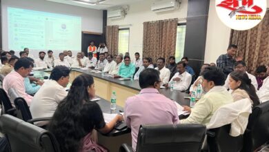 Photo of “मला जे पाहिजे ते मी घेणार” जर माझ्याविरुद्ध कोणी गेल्यास मी त्यांना धडा शिकवेन ना. इंद्रनील नाईकांनी स्थानिक प्रशासनातील अधिकाऱ्यासह कंत्राटदारांना दिली तंबी; बैठकीतील इनसाइड स्टोरी!