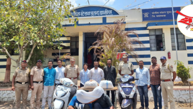 Photo of अवैधरित्या गांजा बाळगणाऱ्या दोन आरोपींस अटक; अडीच लाखांहून अधिकचा मुद्देमाल जप्त!पुसद ग्रामीण पोलीस ठाण्याच्या हद्दीतील घटना!